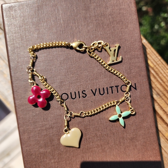 Louis Vuitton Brasserie Sweet Monogram - Picture 3 of 5